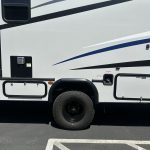 Ford Econline Van E-450 E-350 Leveling kit side view of the quad pump kit